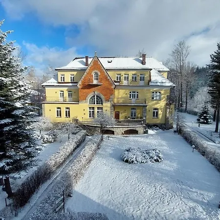 Konukevi Halny 2*