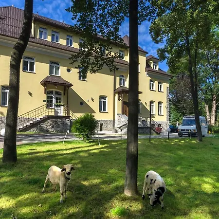 Konukevi Halny